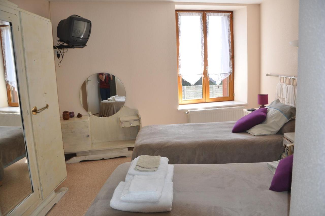 Maison Confortable Ornans + Jardin Екстер'єр фото